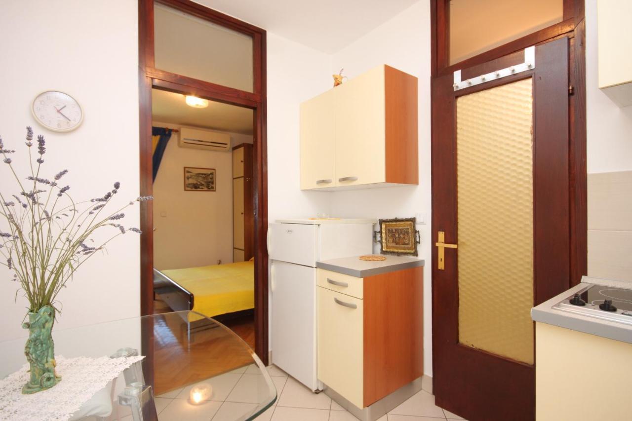 Apartment Mali Losinj 7879B Exterior photo